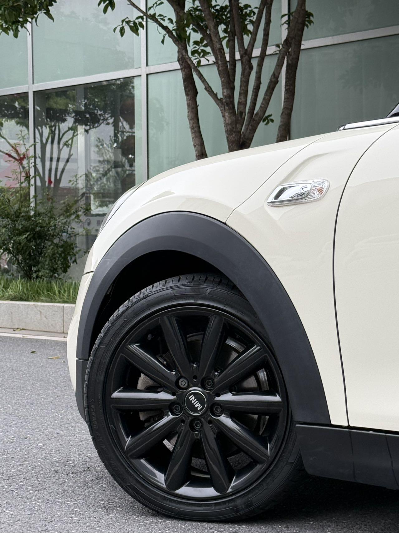 MINI MINI