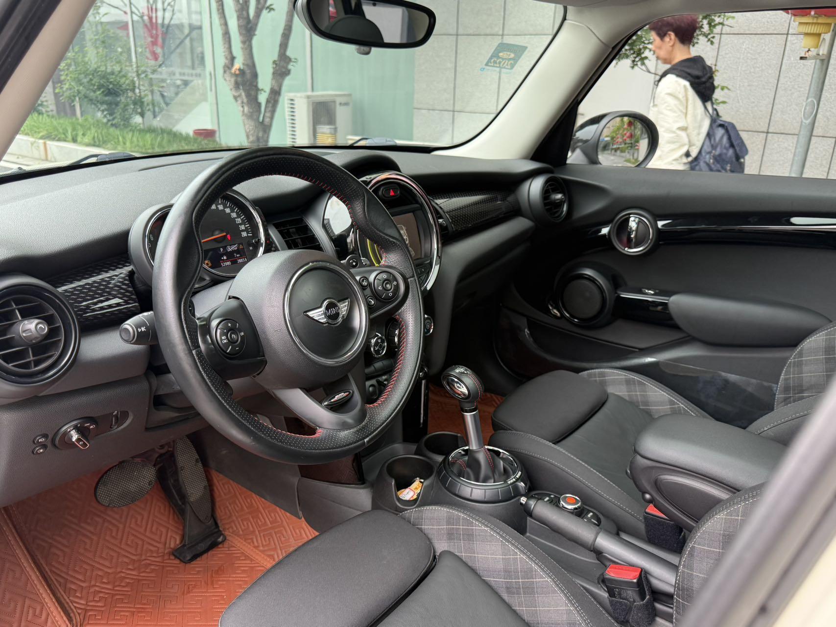 MINI MINI
