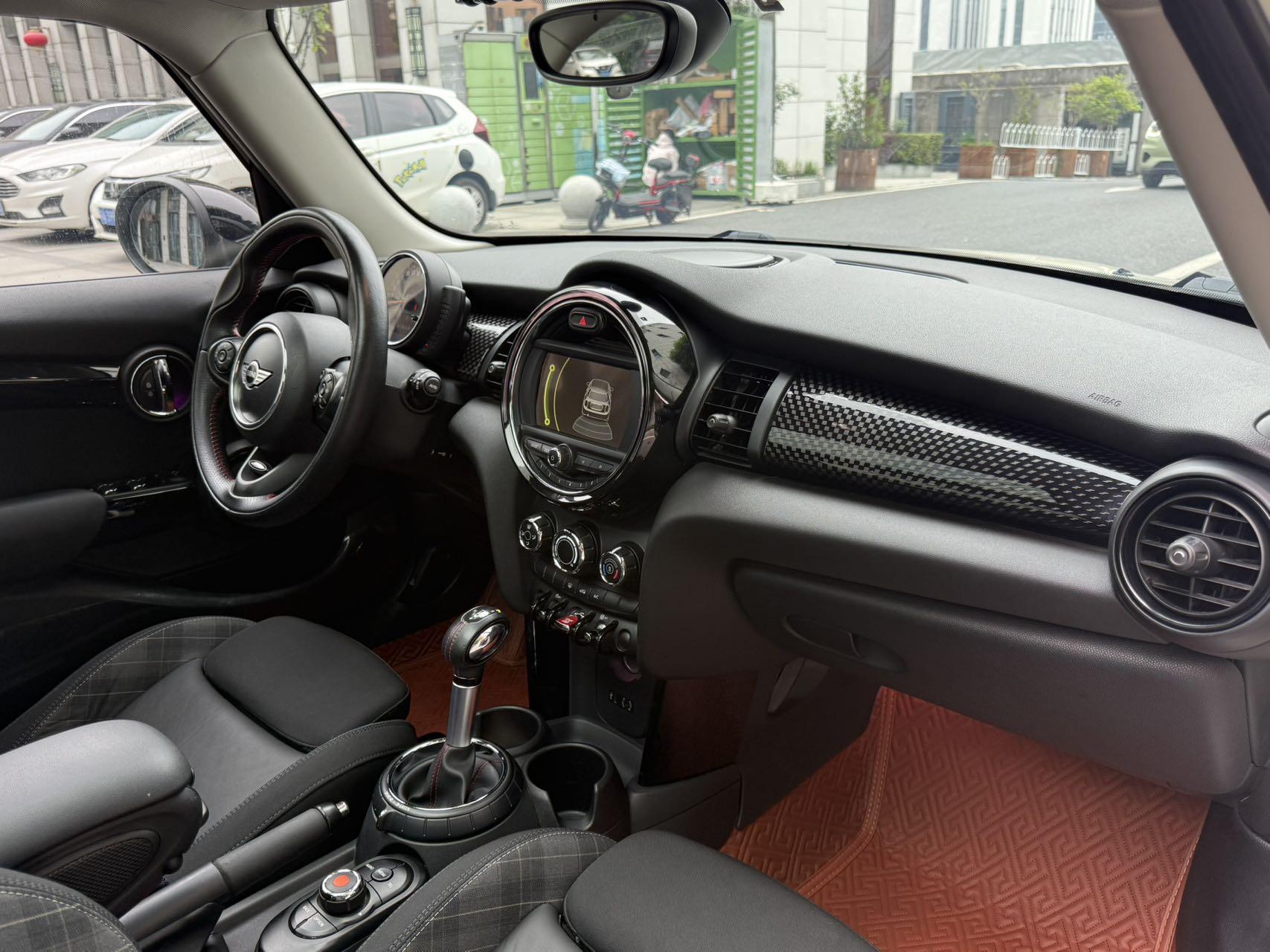 MINI MINI
