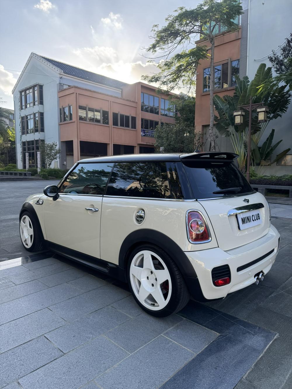 MINI MINI