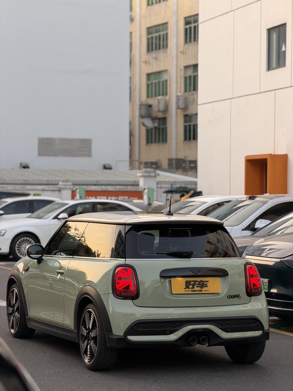 MINI MINI