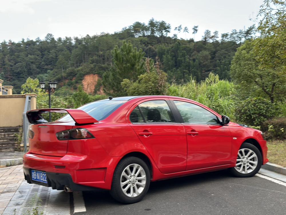 Mitsubishi Lancer EX