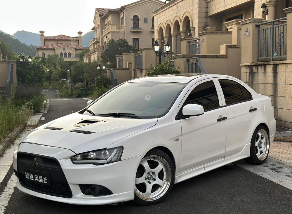 Mitsubishi Lancer EX