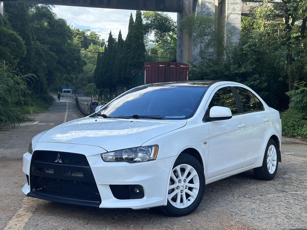 Mitsubishi Lancer EX