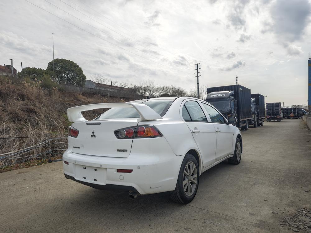 Mitsubishi Lancer EX