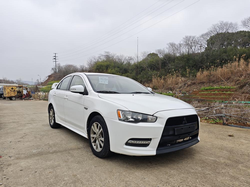 Mitsubishi Lancer EX