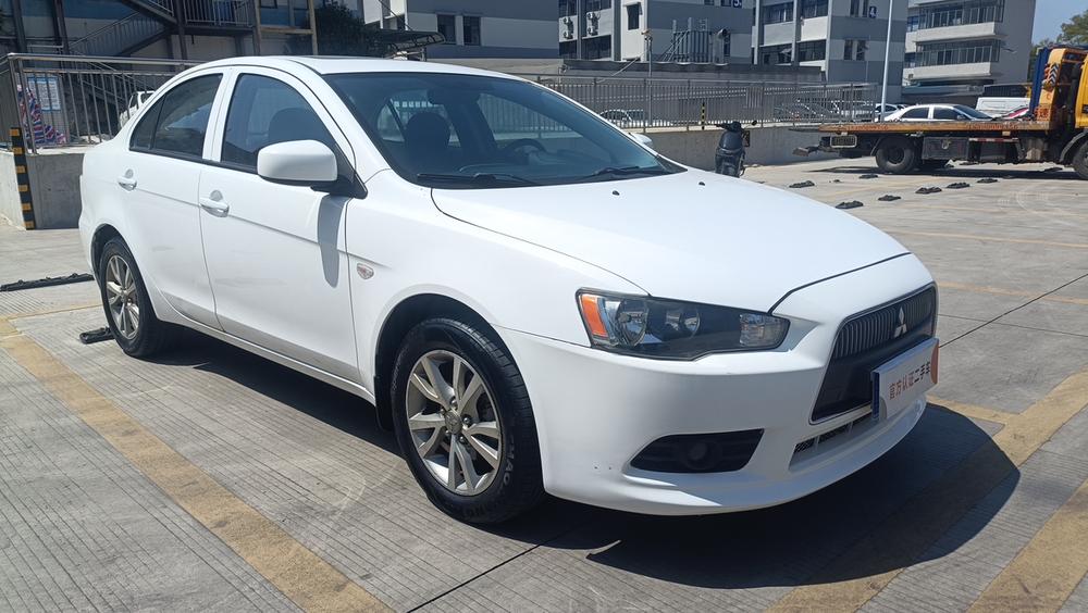 Mitsubishi Lancer EX