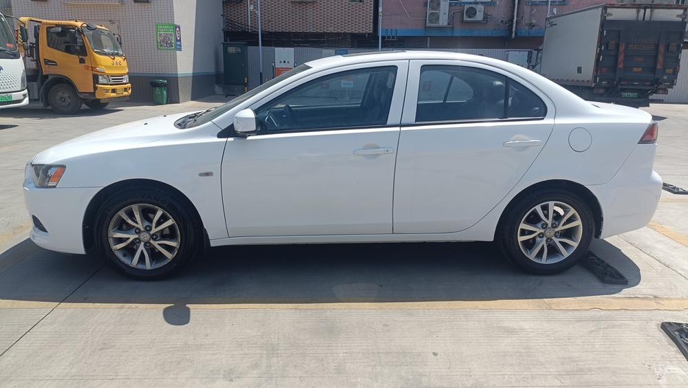 Mitsubishi Lancer EX