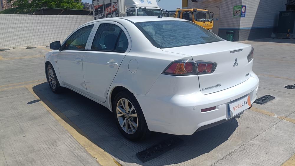Mitsubishi Lancer EX