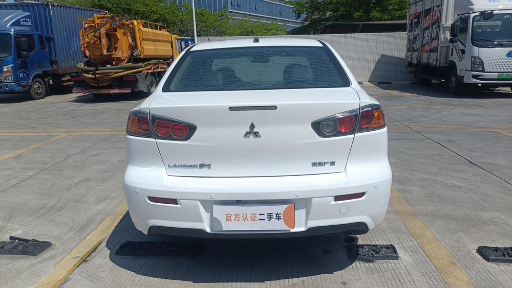 Mitsubishi Lancer EX