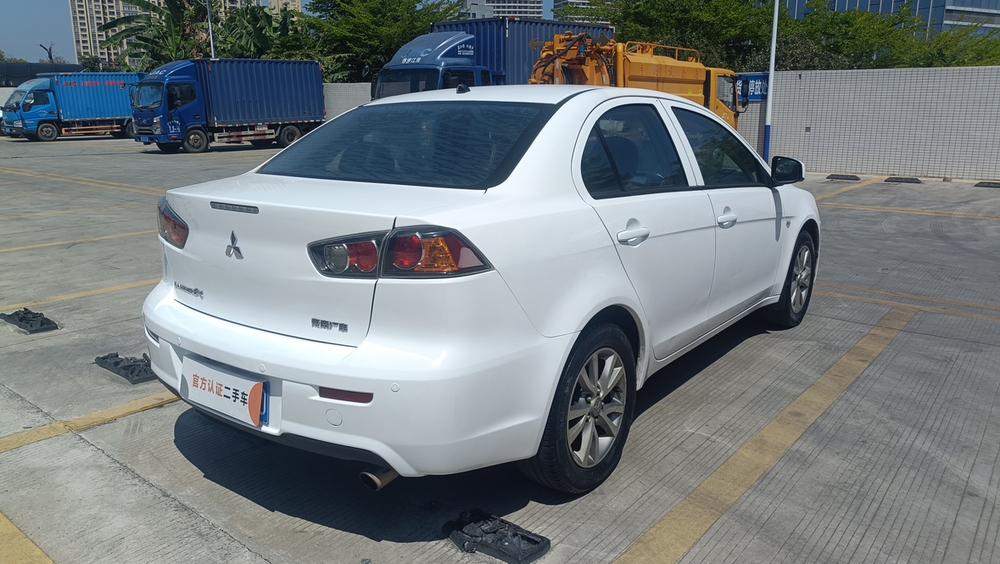 Mitsubishi Lancer EX