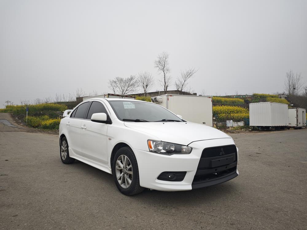 Mitsubishi Lancer EX
