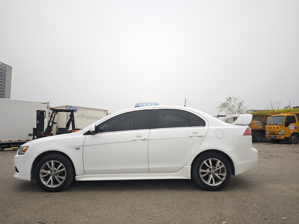 Mitsubishi Lancer EX