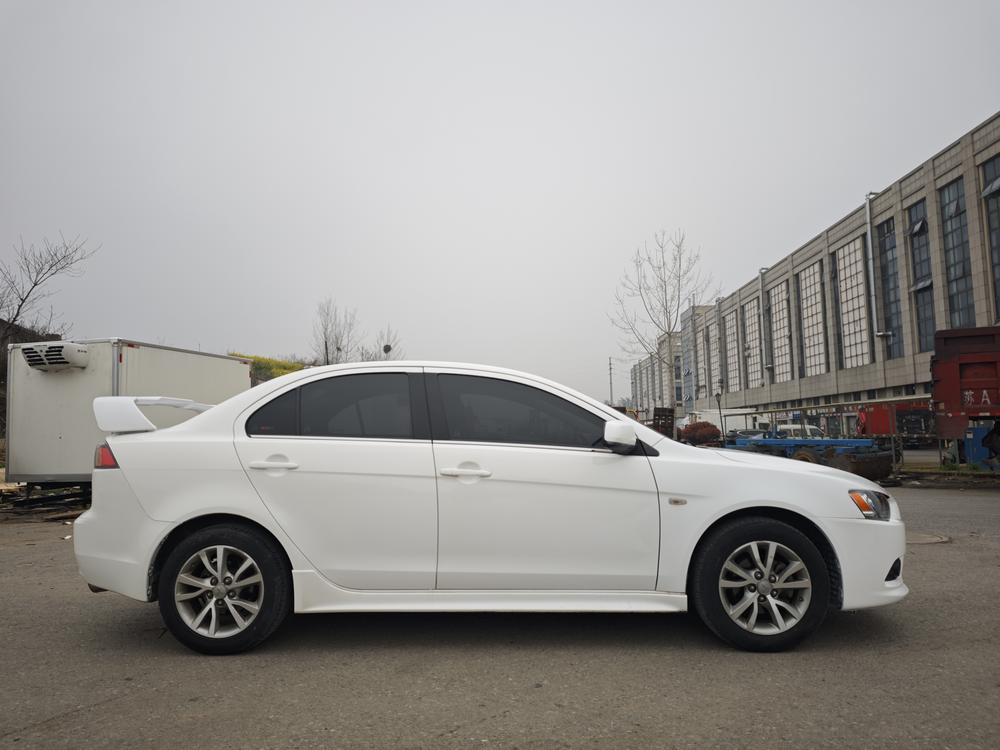 Mitsubishi Lancer EX