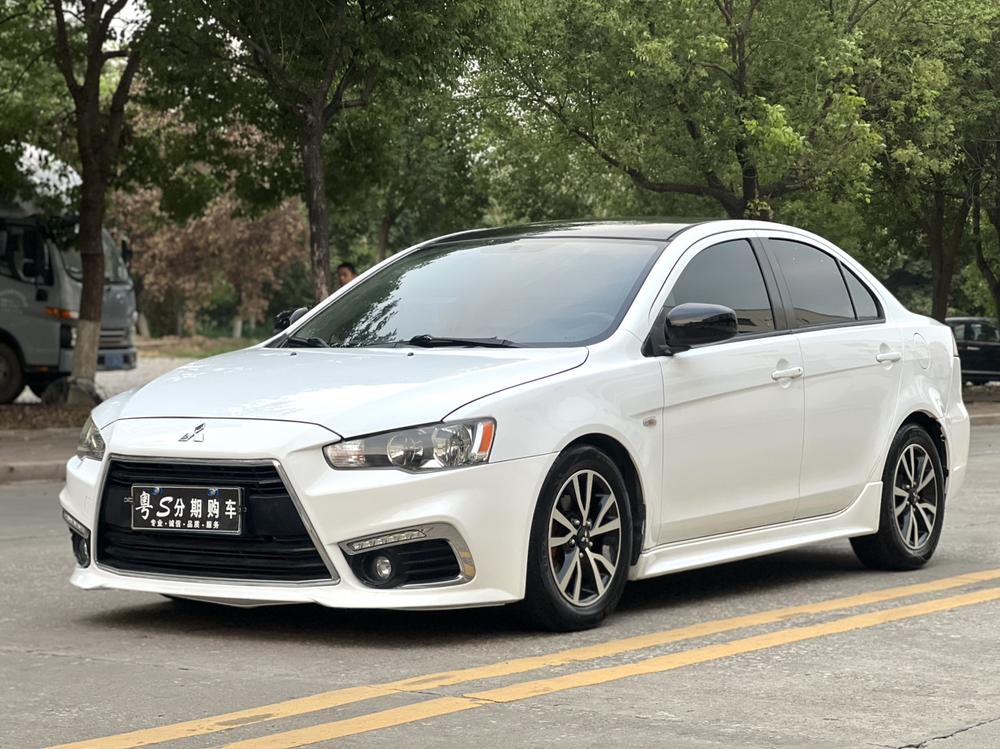Mitsubishi Lancer EX