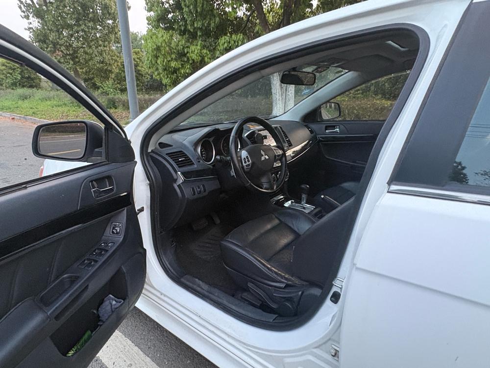 Mitsubishi Lancer EX