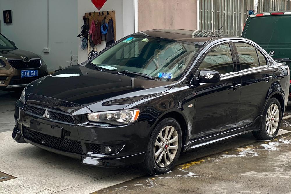Mitsubishi Lancer EX