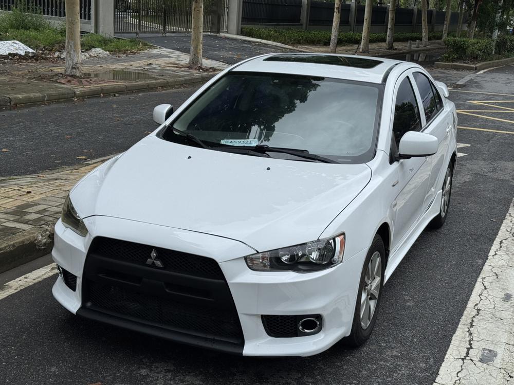 Mitsubishi Lancer EX