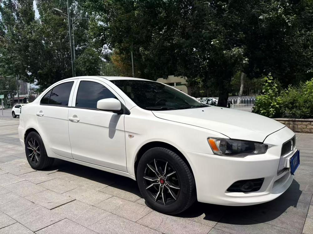 Mitsubishi Lancer EX