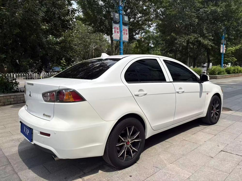 Mitsubishi Lancer EX