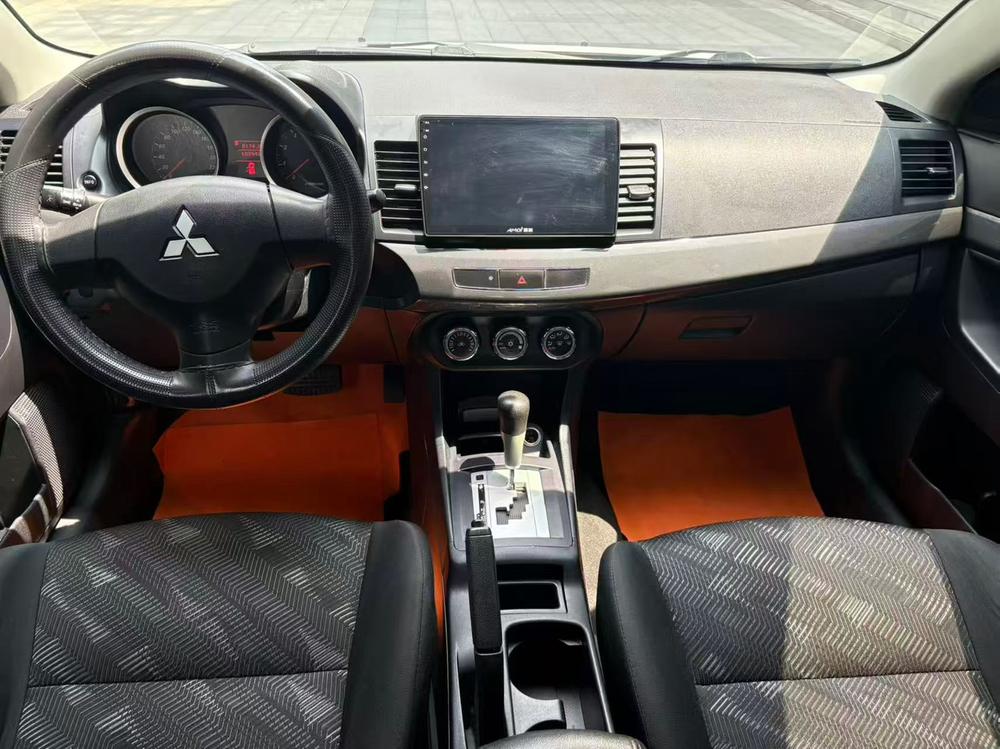 Mitsubishi Lancer EX
