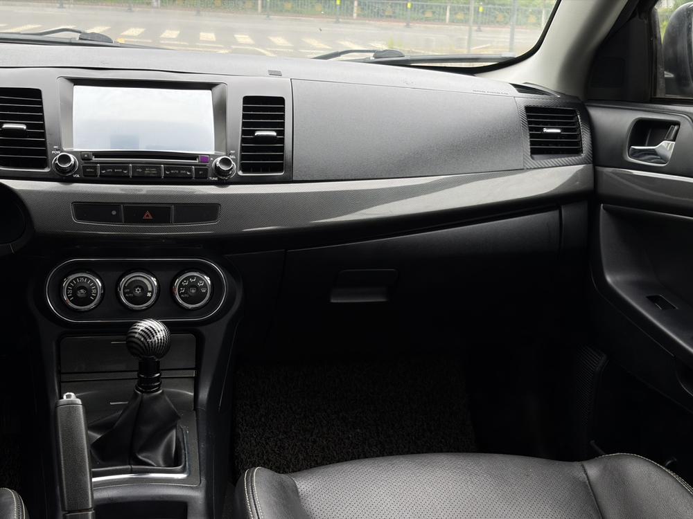 Mitsubishi Lancer EX