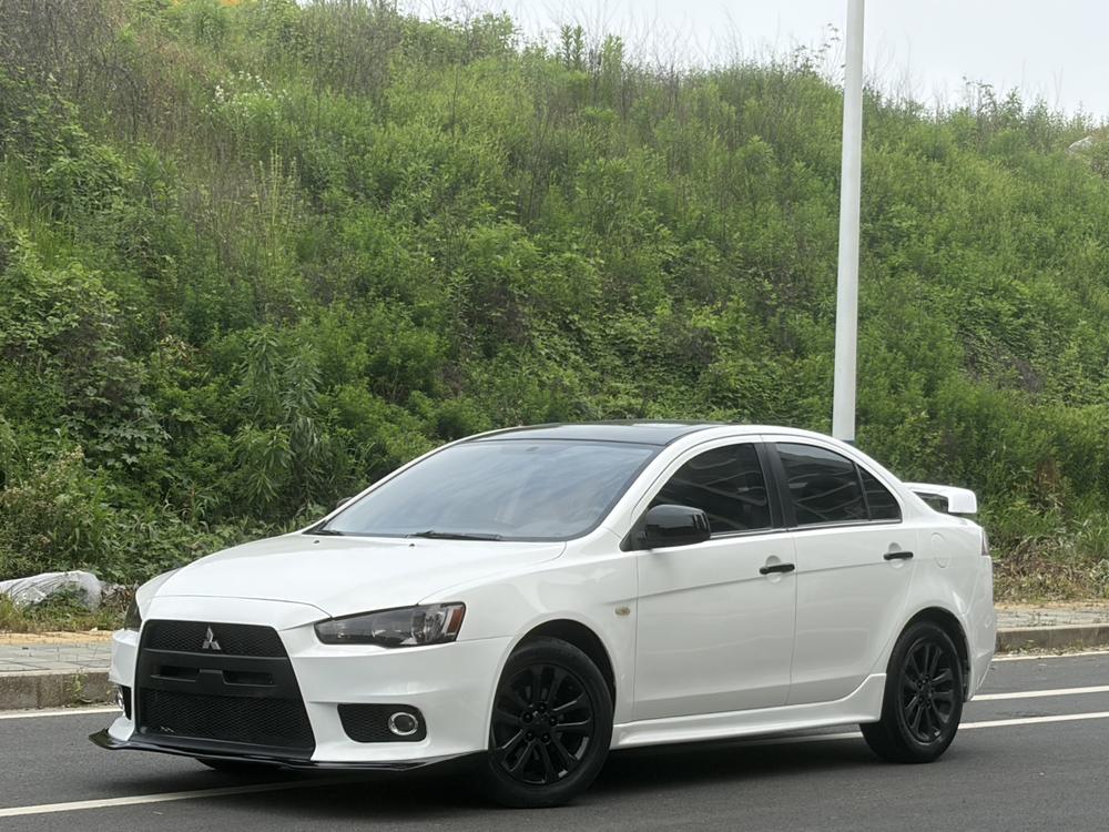 Mitsubishi Lancer EX