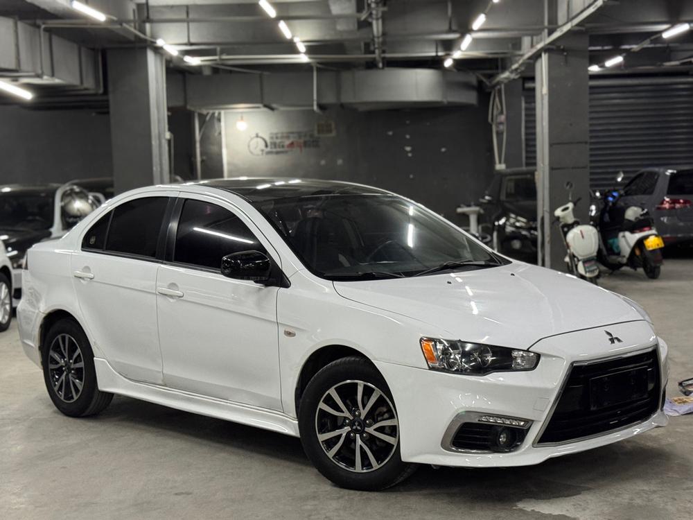 Mitsubishi Lancer EX