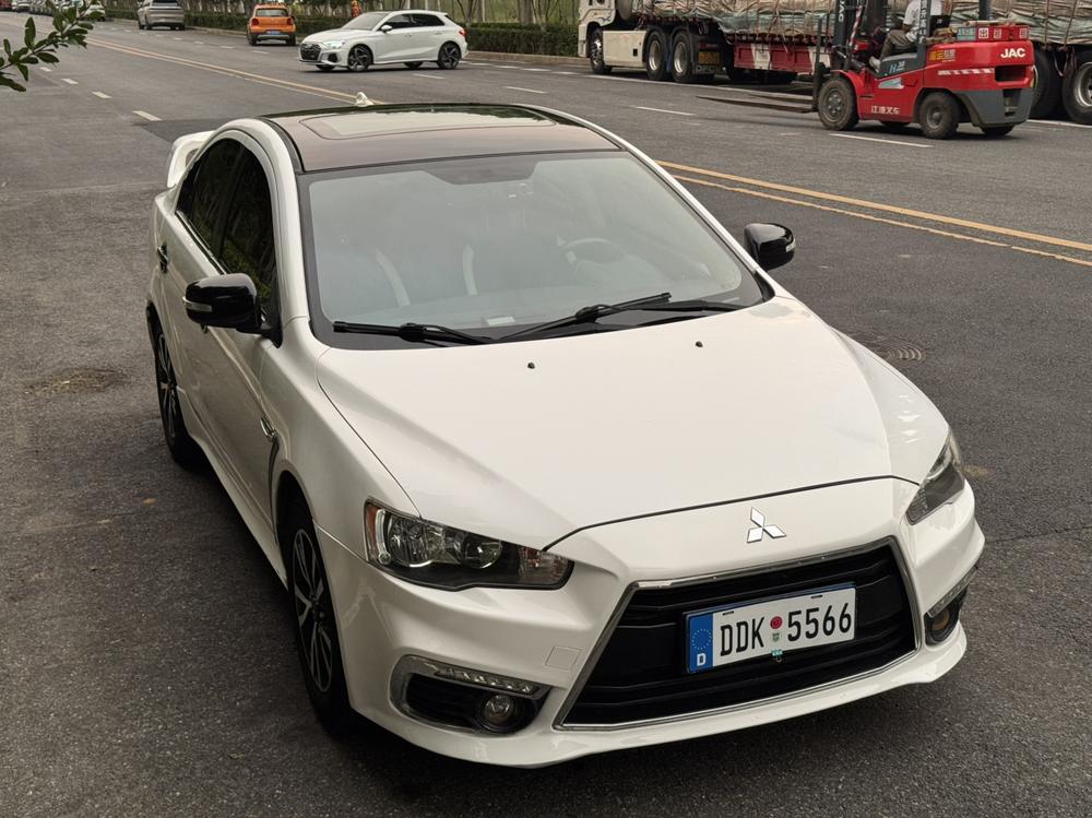 Mitsubishi Lancer EX