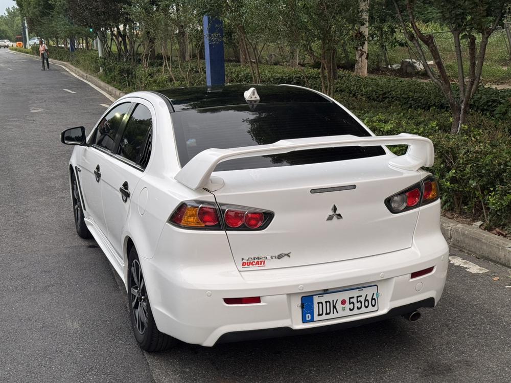 Mitsubishi Lancer EX