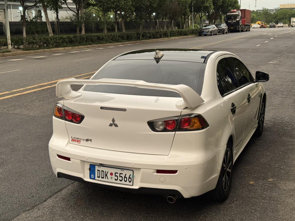 Mitsubishi Lancer EX