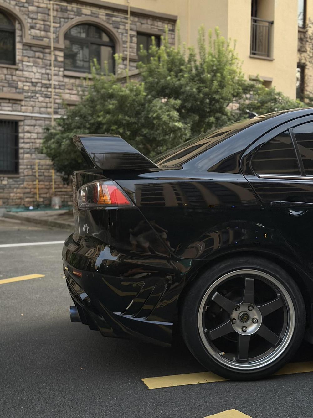 Mitsubishi Lancer EX
