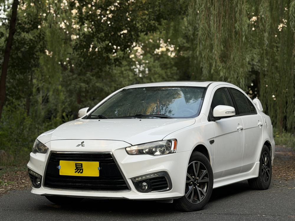 Mitsubishi Lancer EX