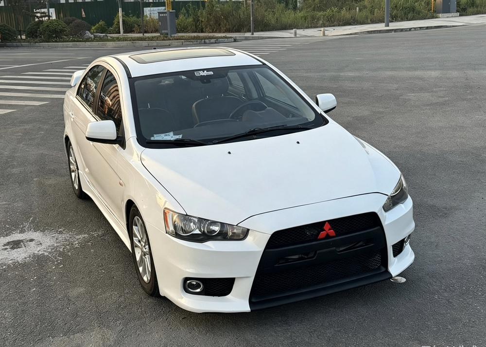 Mitsubishi Lancer EX