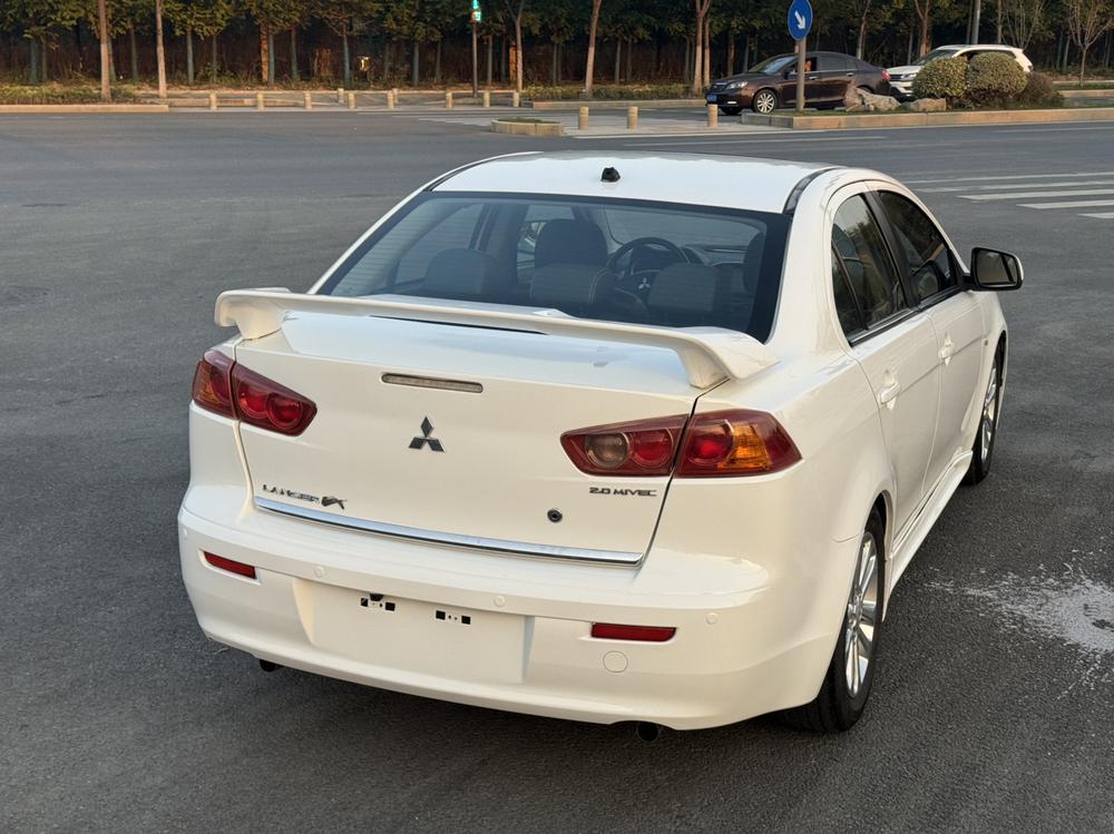 Mitsubishi Lancer EX
