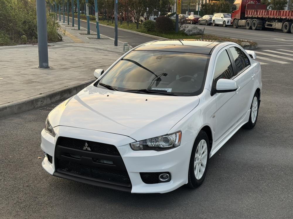 Mitsubishi Lancer EX