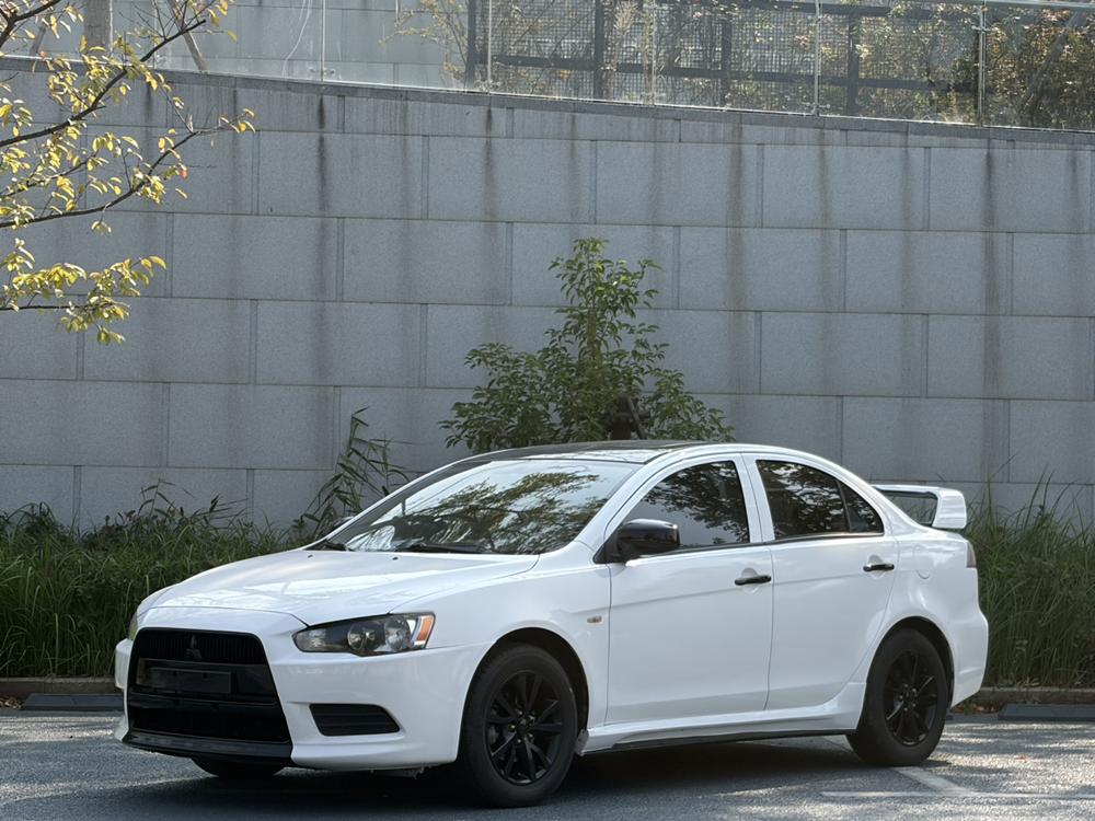 Mitsubishi Lancer EX