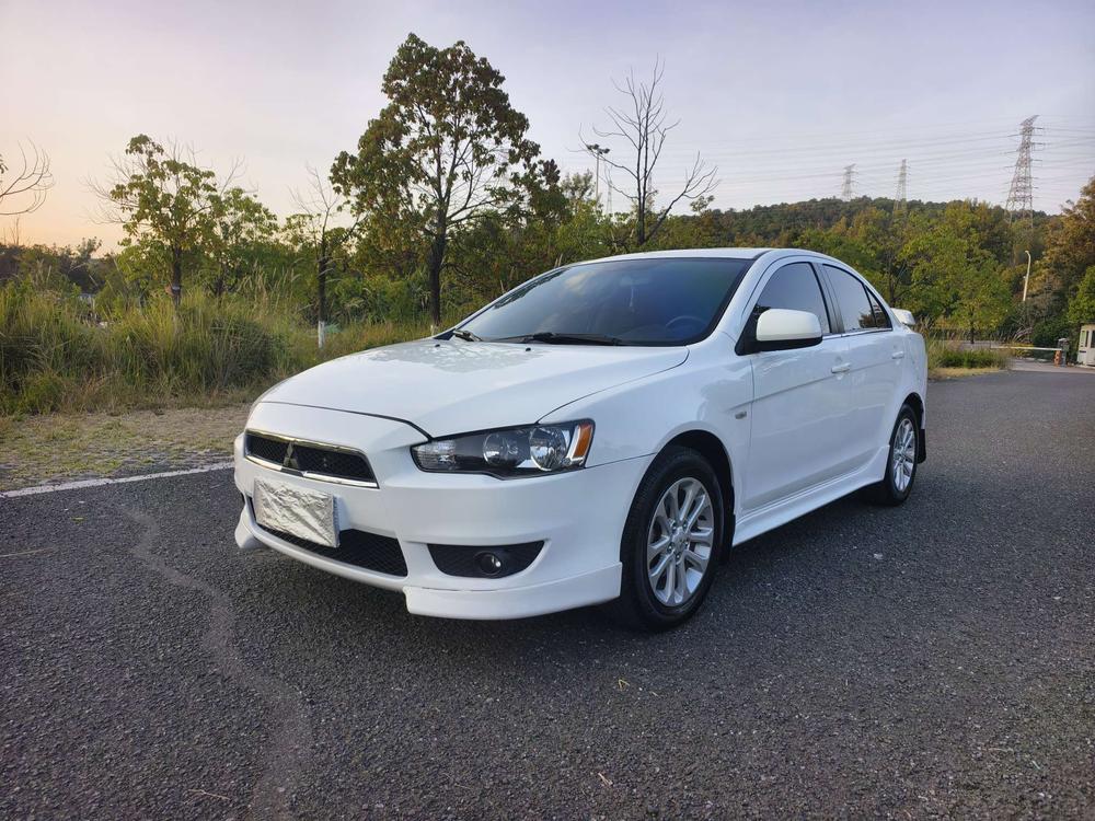 Mitsubishi Lancer EX