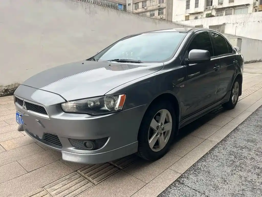 Mitsubishi Lancer EX