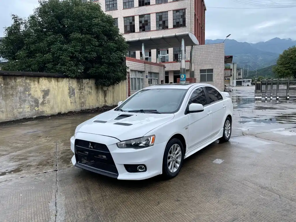 Mitsubishi Lancer EX