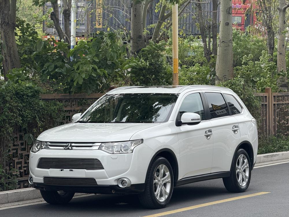 Mitsubishi Outlander (Import)