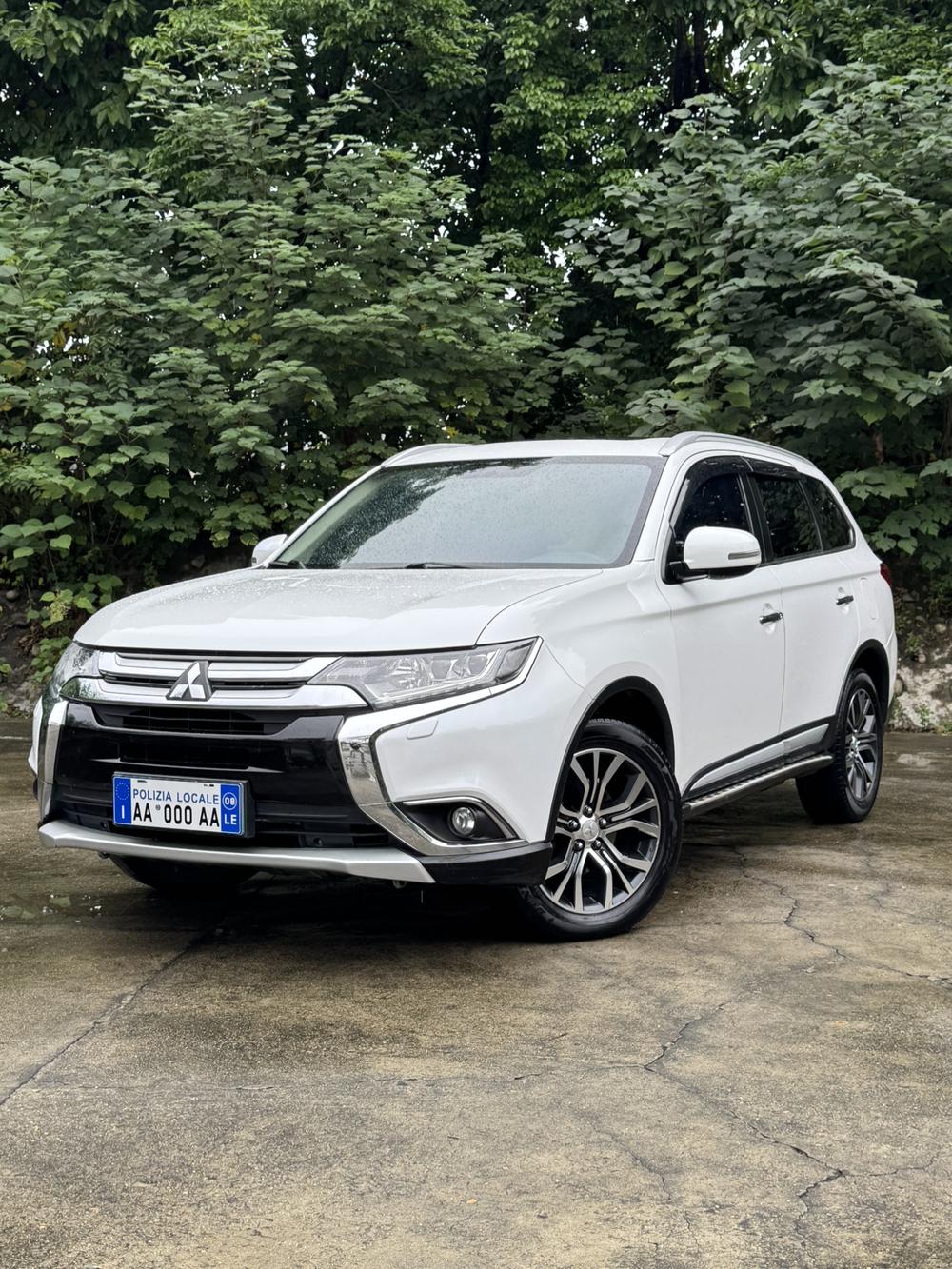 Mitsubishi Outlander (Import)