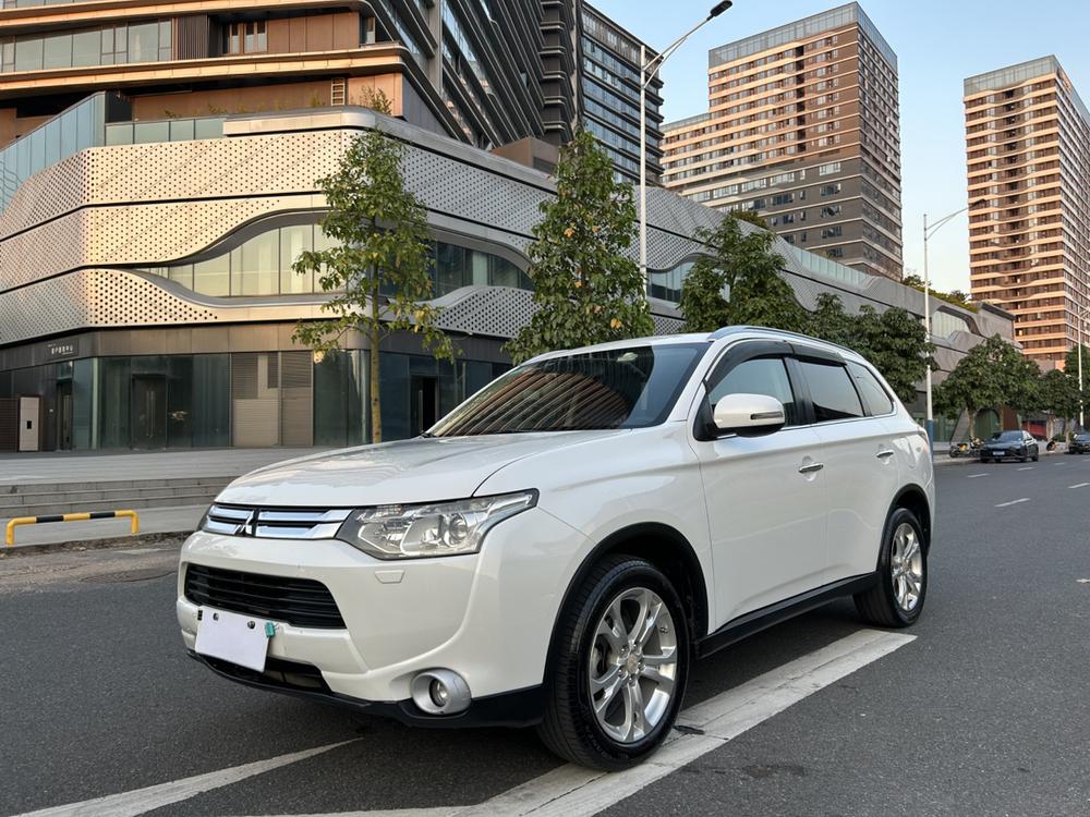 Mitsubishi Outlander (Import)