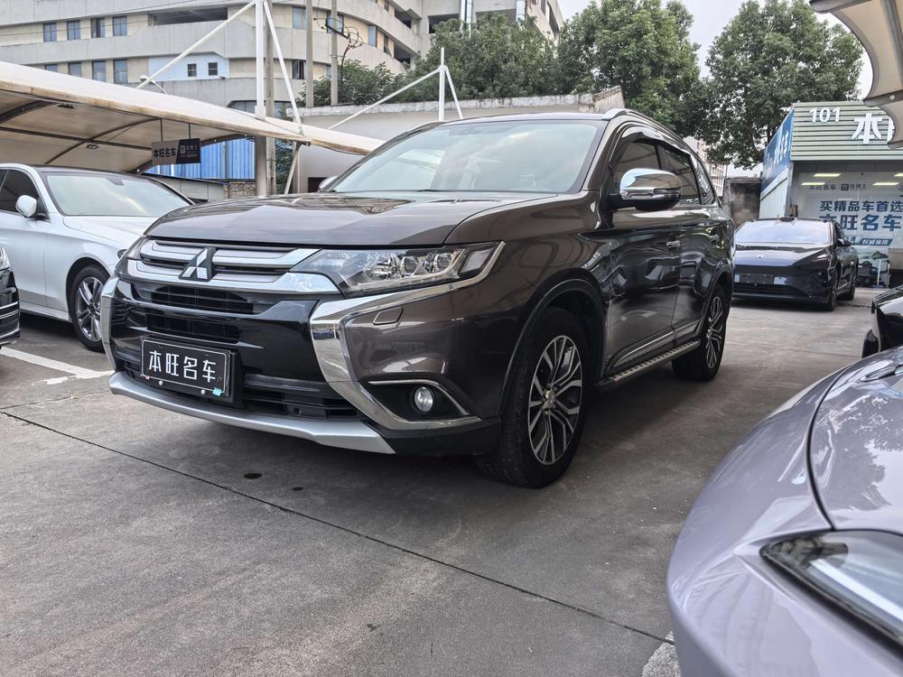 Mitsubishi Outlander (Import)