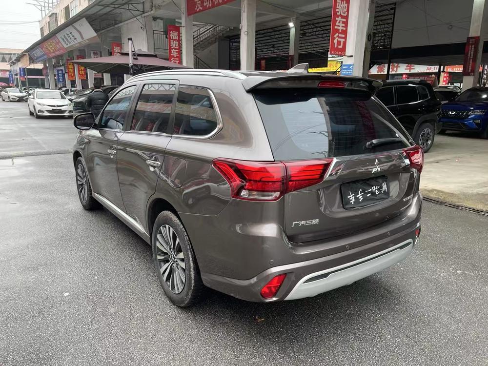 Mitsubishi Outlander