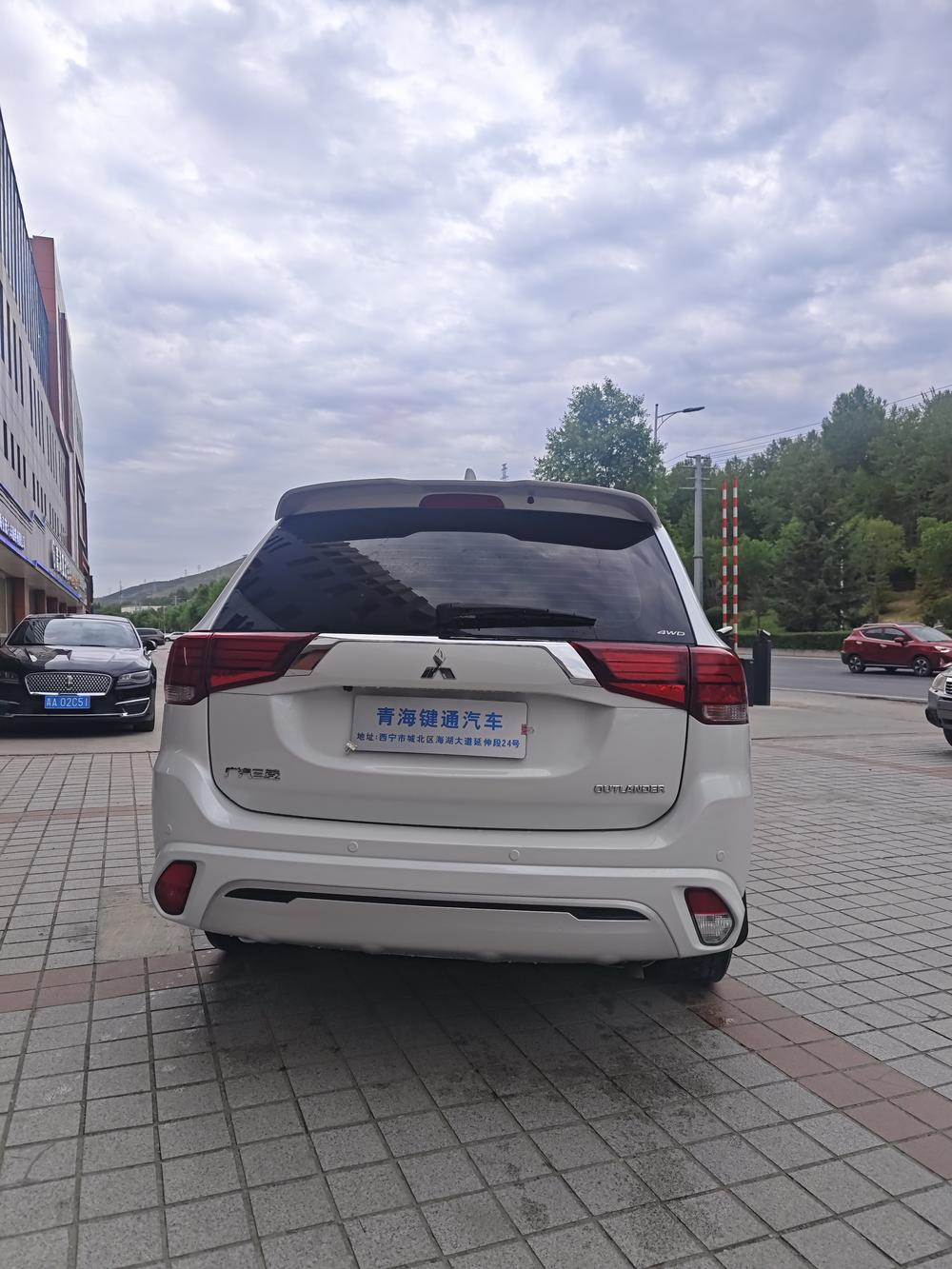 Mitsubishi Outlander