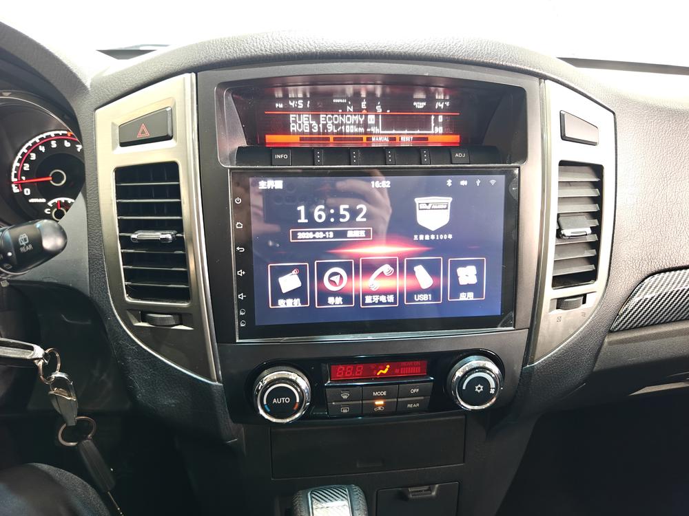 Mitsubishi Pajero (Import)