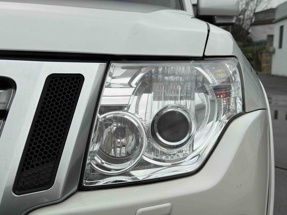Mitsubishi Pajero (Import)