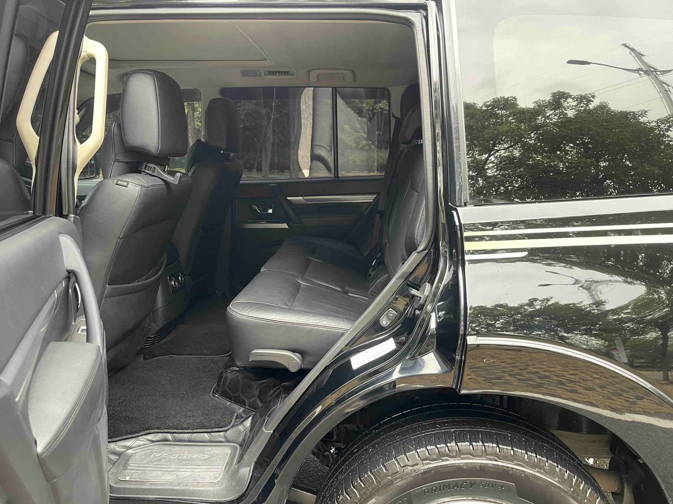 Mitsubishi Pajero (Import)