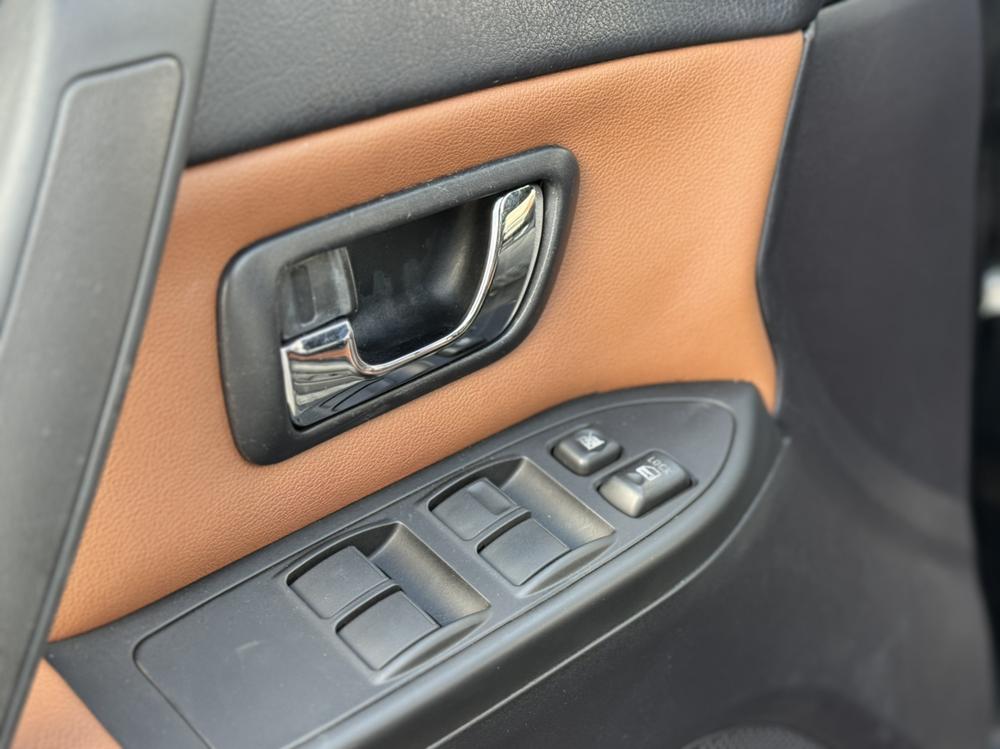 Mitsubishi Pajero (Import)